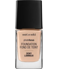 نقد کرم پودر وت اند وایلد فوتوفوکس