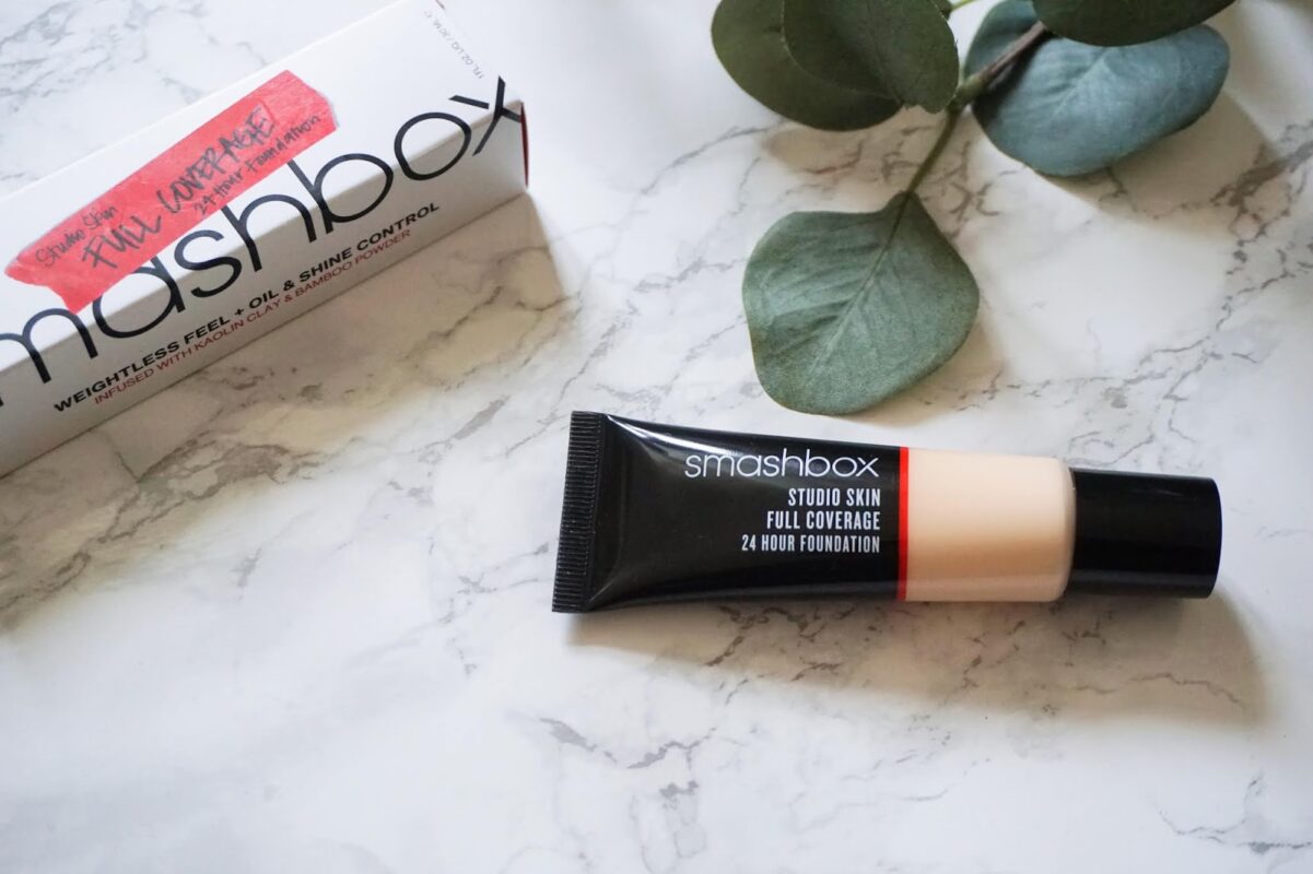 نقد کرم پودر 24 ساعته اسمش باکس