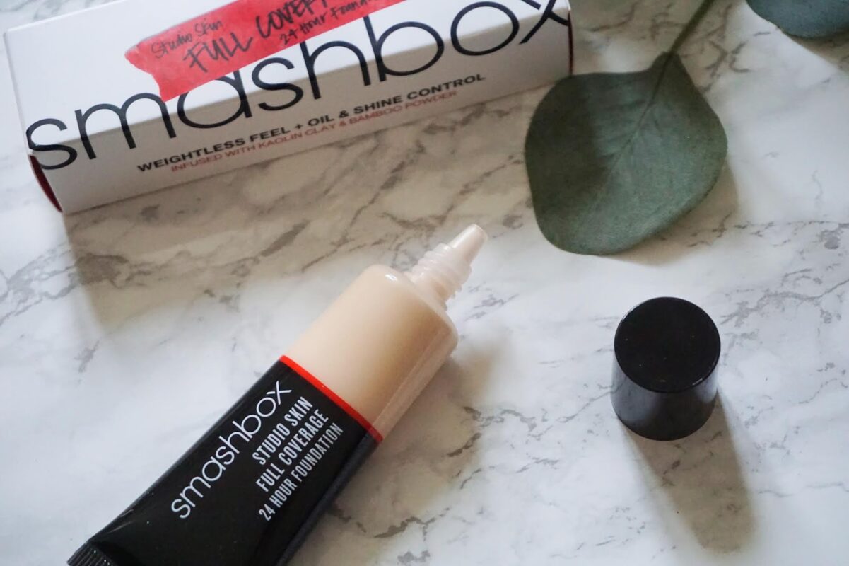 نقد کرم پودر 24 ساعته اسمش باکس