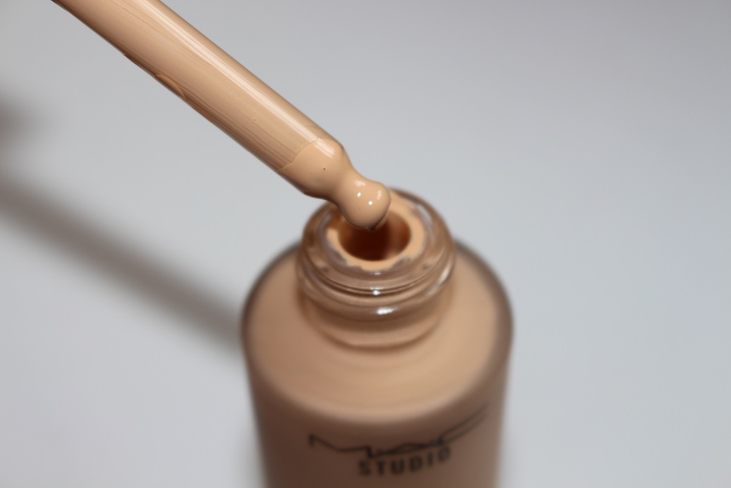 نقد کرم پودر واتر ویت مک